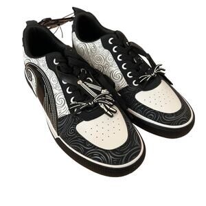 Men's Nightmare Before Christmas Low Top Sneaker Size 11.5 Groundup Black White